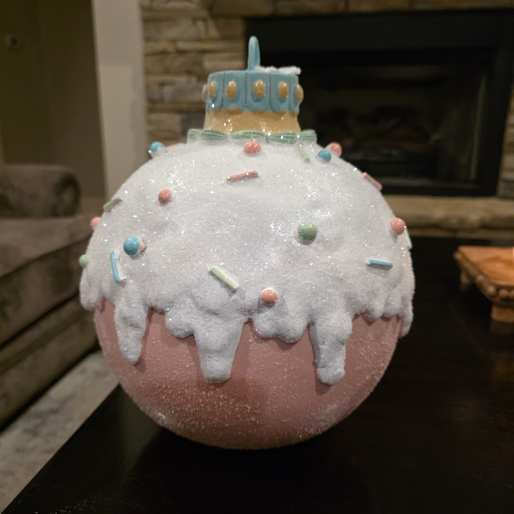 Fun Oversized Pastel Ornament-NWT